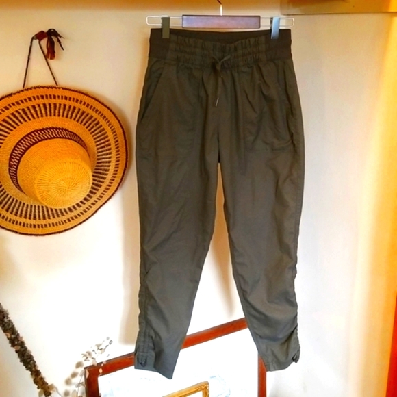 THE NORTH FACE WOMEN'S APHRODITE MOTION PANT 2.0 Taupe Green Small - Picture 2 of 9